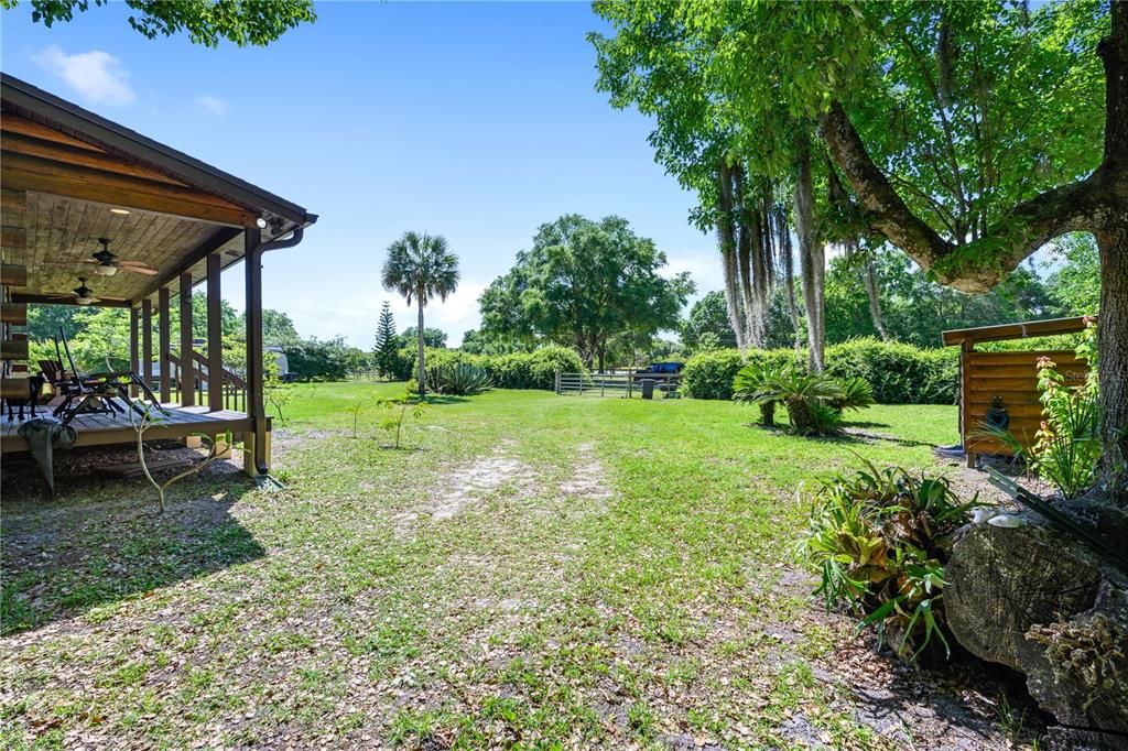 Recently Sold: $310,000 (3 beds, 2 baths, 1156 Square Feet)