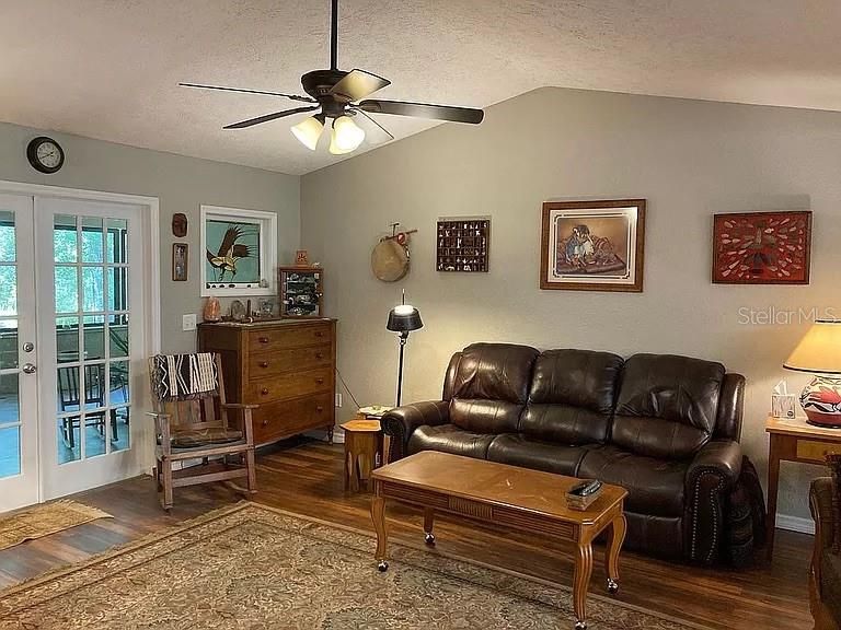 Recently Sold: $430,000 (4 beds, 2 baths, 2200 Square Feet)
