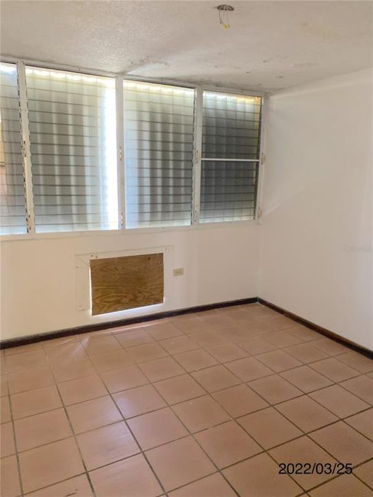 Vendido Recientemente: $129,900 (3 camas, 2 baños, 1134 Pies cuadrados)