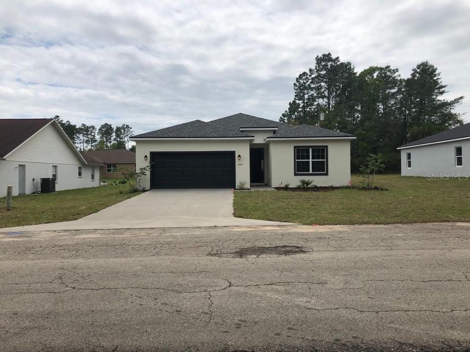 Recently Sold: $325,000 (4 beds, 3 baths, 2080 Square Feet)