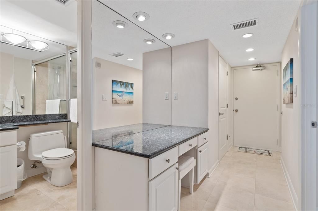 最近售出: $699,000 (2 贝兹, 2 浴室, 1264 平方英尺)