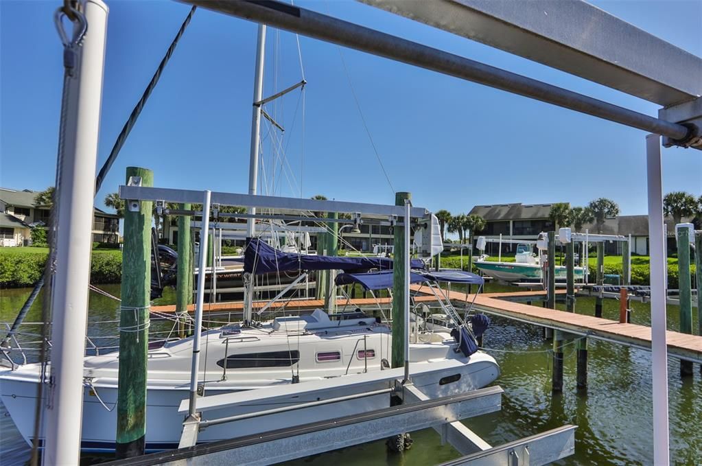 Boat lift has a remote auto control, is high quality and has been maintained and greased regularly.  Don't need a boat lift...the COA allows you to rent it out...but you MUST fill out the proper forms for liability purposes.