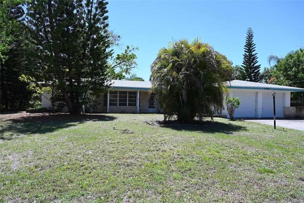 Recently Sold: $399,000 (3 beds, 2 baths, 2192 Square Feet)