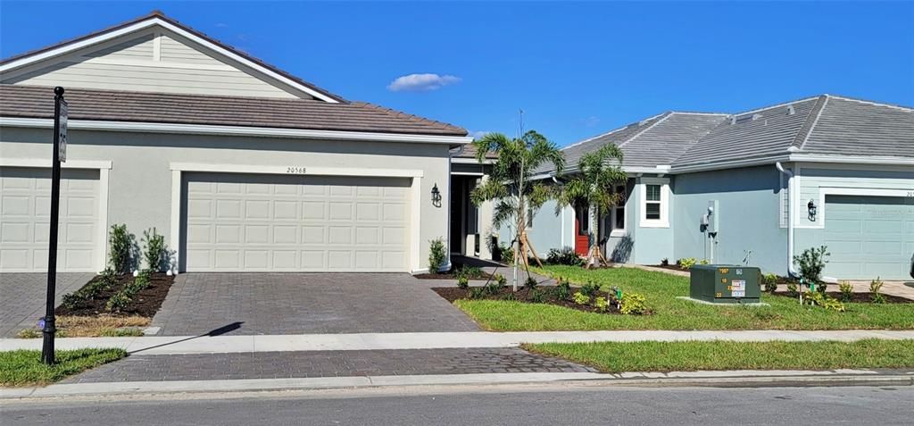 Недавно продано: $355,172 (2 спален, 2 ванн, 1431 Квадратных фут)