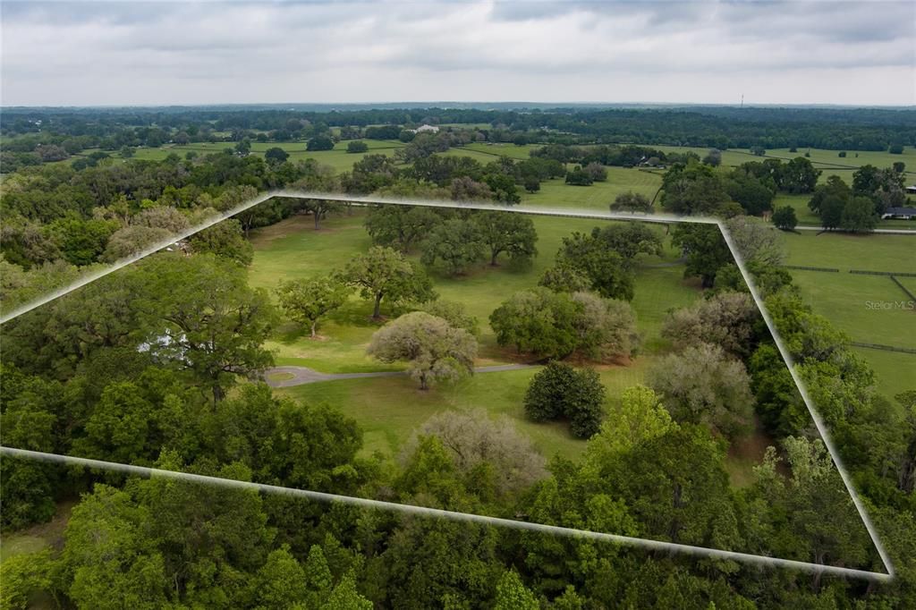 Vendido Recientemente: $1,950,000 (20.21 acres)