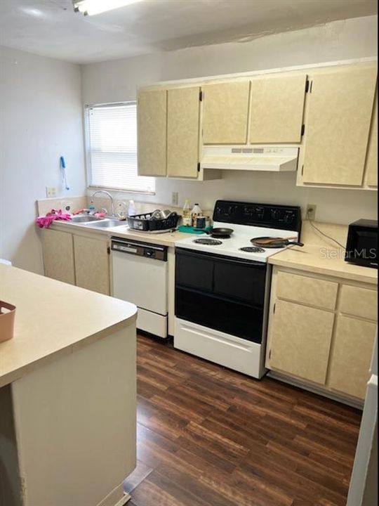 Recently Sold: $86,000 (2 beds, 1 baths, 876 Square Feet)