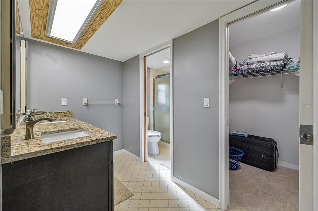 Recently Sold: $620,000 (3 beds, 2 baths, 1874 Square Feet)