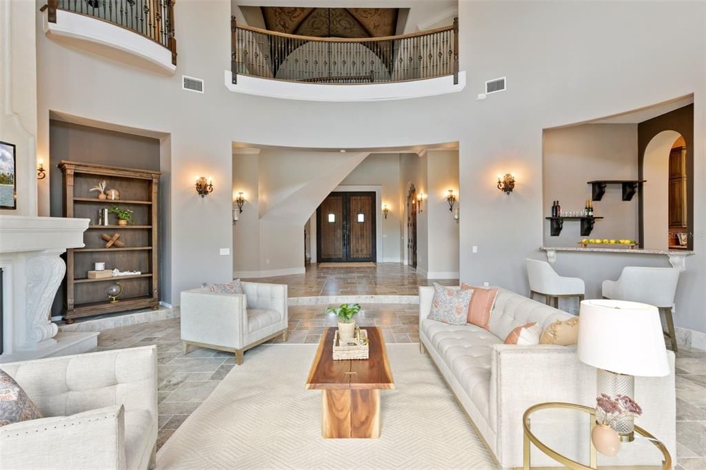 Recently Sold: $3,200,000 (6 beds, 5 baths, 8918 Square Feet)