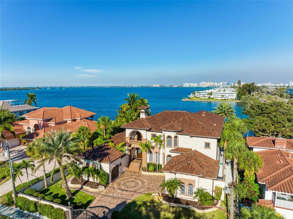 Недавно арендовано: $30,000 (6 спален, 5 ванн, 6341 Квадратных фут)