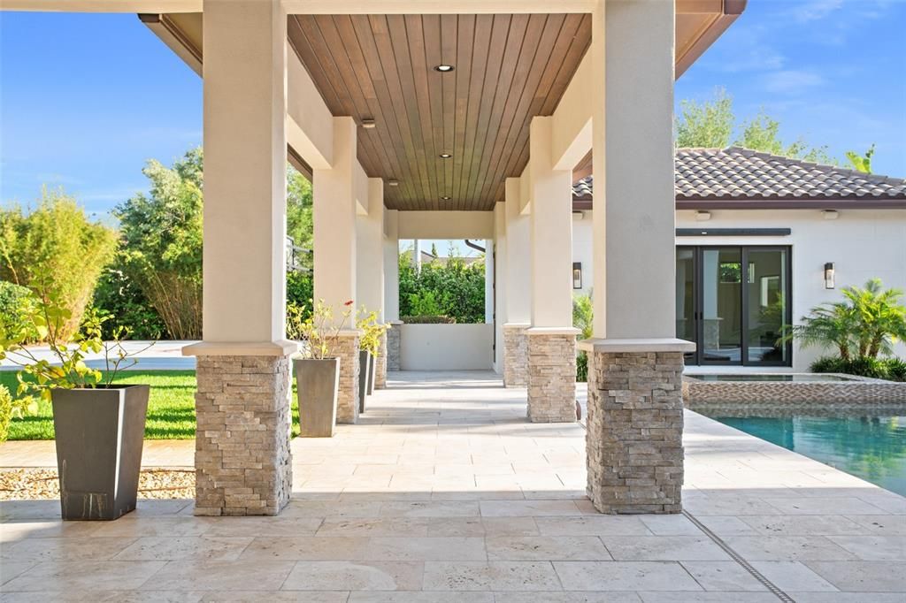 Recently Sold: $2,000,000 (5 beds, 4 baths, 5159 Square Feet)