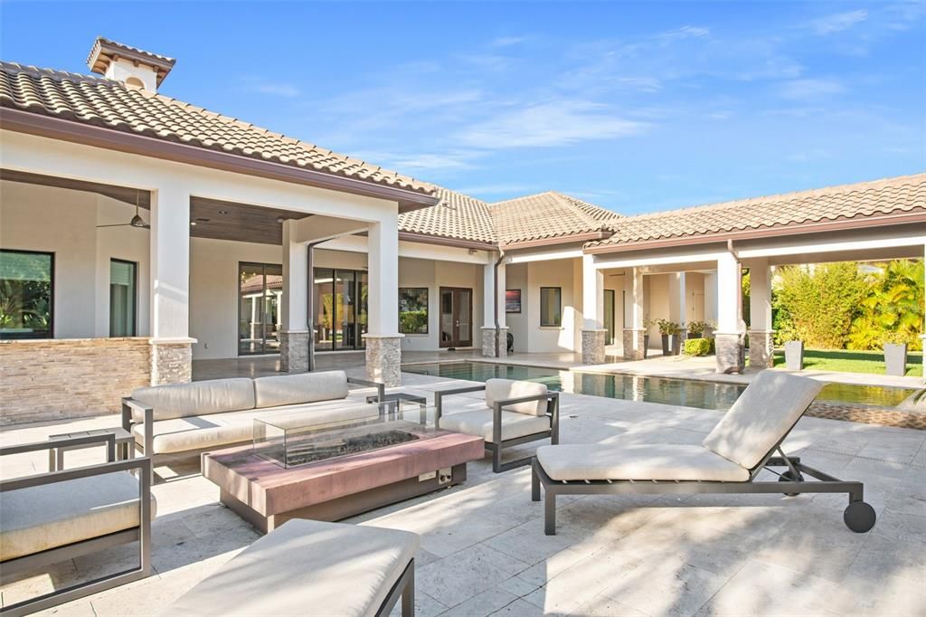 Recently Sold: $2,000,000 (5 beds, 4 baths, 5159 Square Feet)