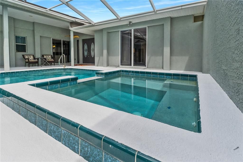 Courtyard & Pool Area