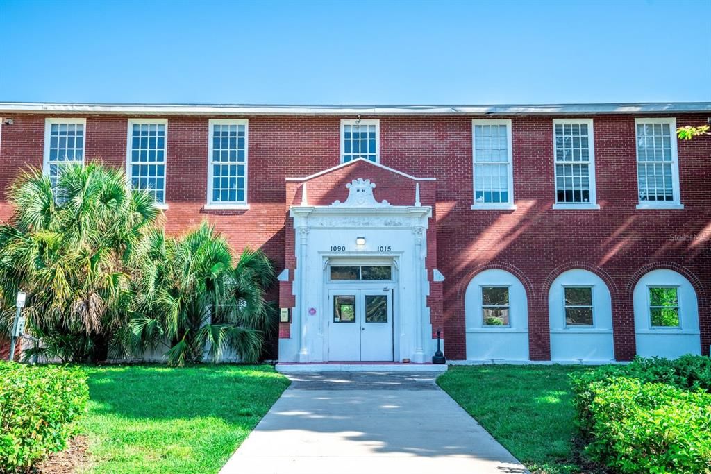 最近租的: $2,400 (2 贝兹, 2 浴室, 1042 平方英尺)