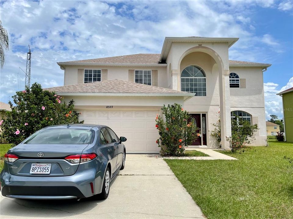 Recently Sold: $405,000 (4 beds, 2 baths, 2847 Square Feet)