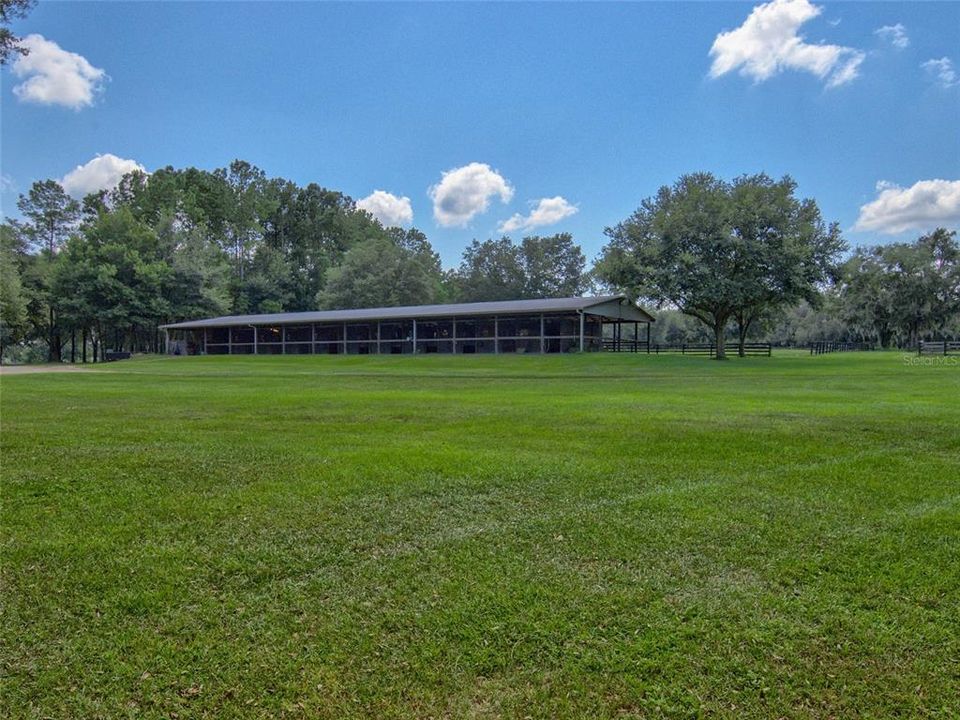 20 Stall Barn