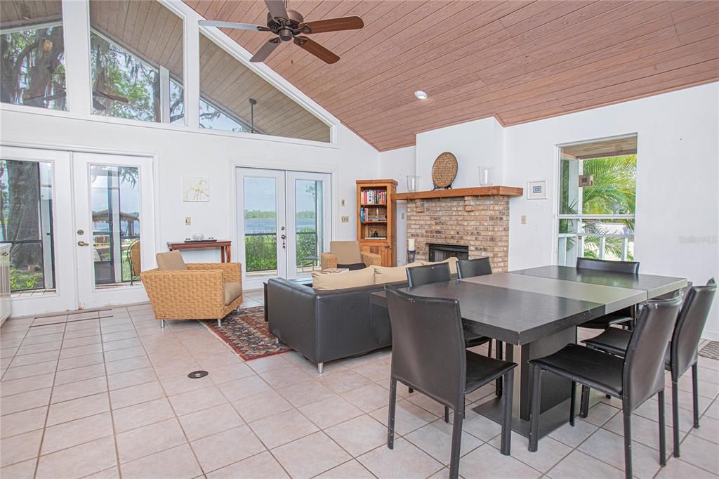 Recently Sold: $2,000,000 (2 beds, 1 baths, 1508 Square Feet)