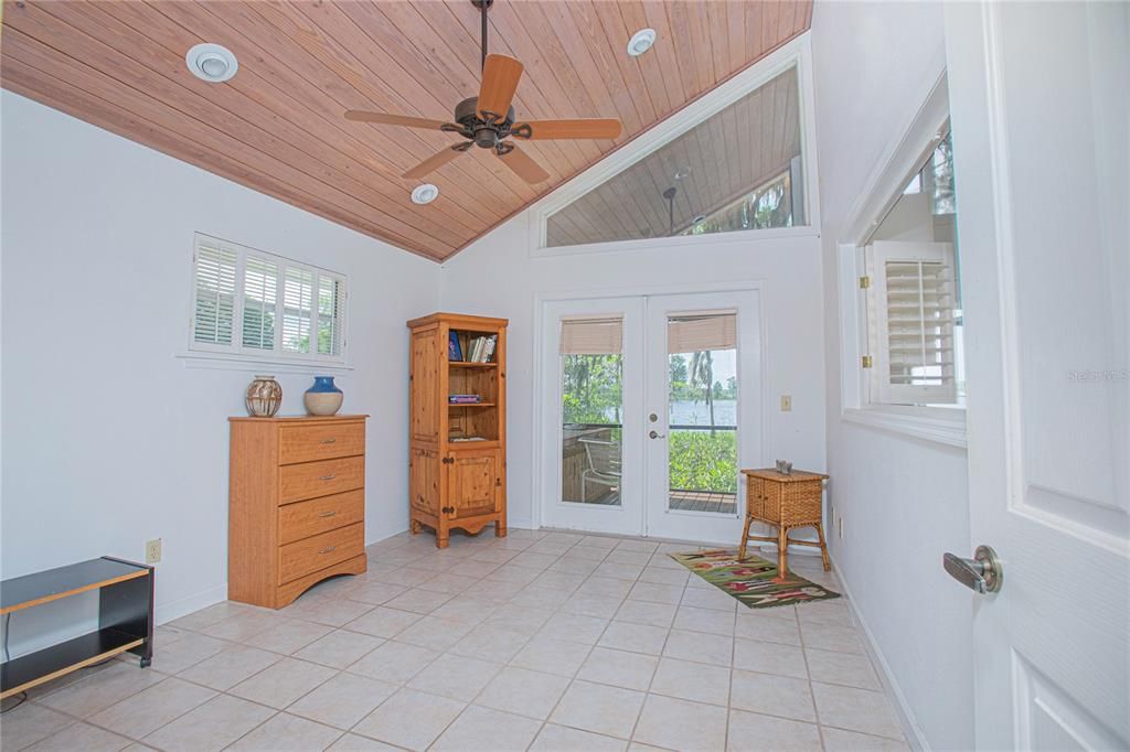 Recently Sold: $2,000,000 (2 beds, 1 baths, 1508 Square Feet)