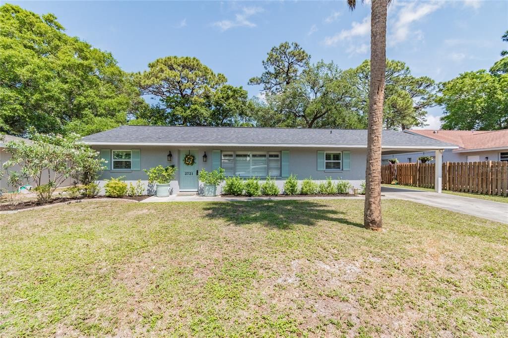 Recently Sold: $450,000 (2 beds, 2 baths, 1690 Square Feet)