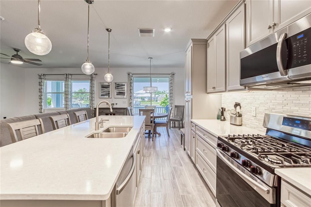 Recently Sold: $1,050,000 (4 beds, 2 baths, 2443 Square Feet)