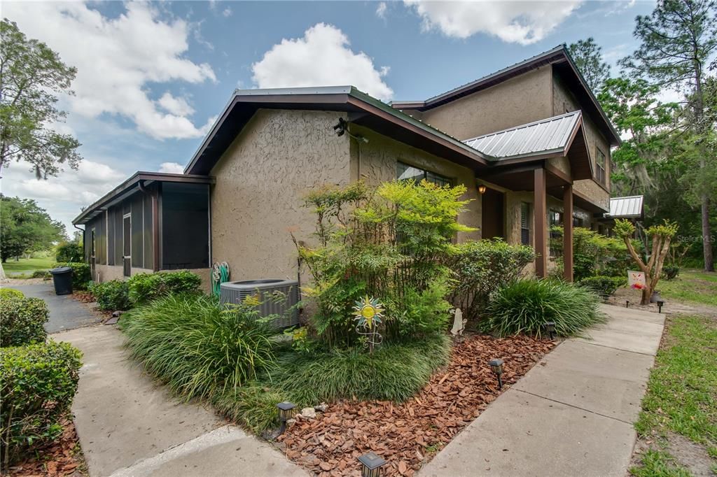 Recently Sold: $220,000 (2 beds, 2 baths, 1803 Square Feet)
