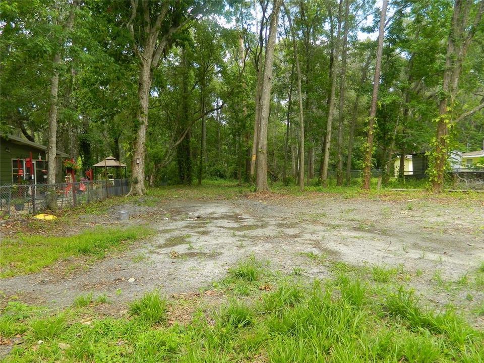 Vendido Recientemente: $18,000 (0.20 acres)