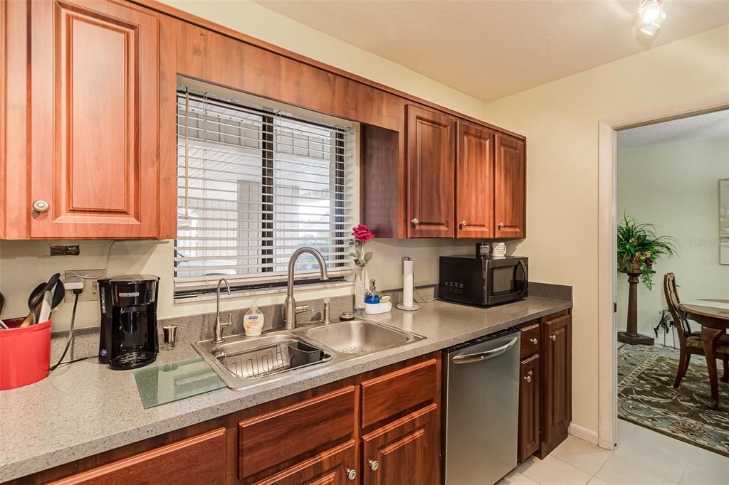Recently Sold: $160,000 (2 beds, 2 baths, 960 Square Feet)