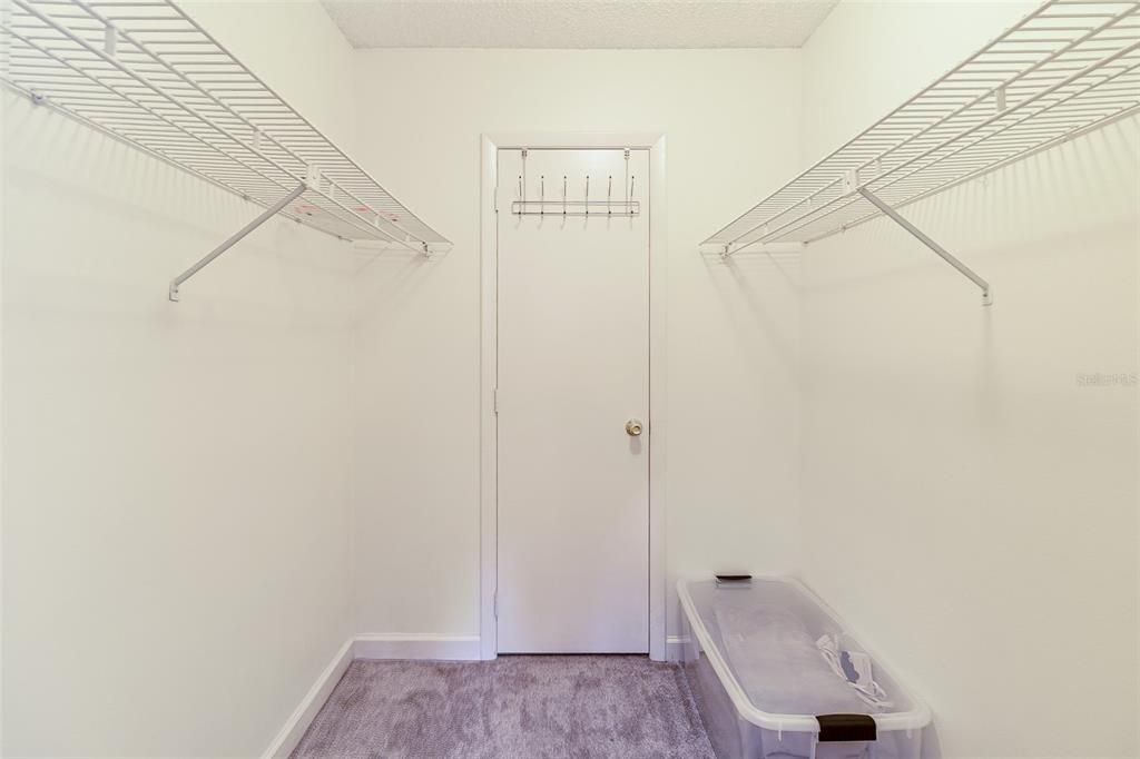 最近售出: $160,000 (2 贝兹, 2 浴室, 960 平方英尺)