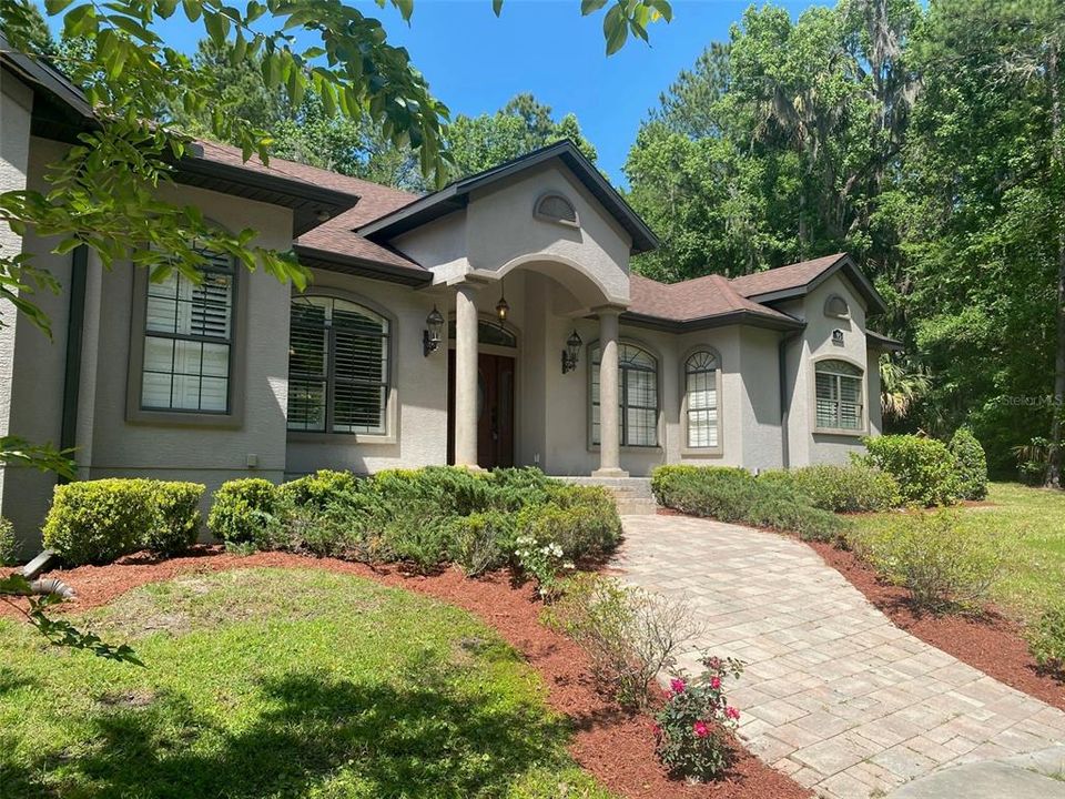 Recently Sold: $998,000 (5 beds, 5 baths, 4083 Square Feet)