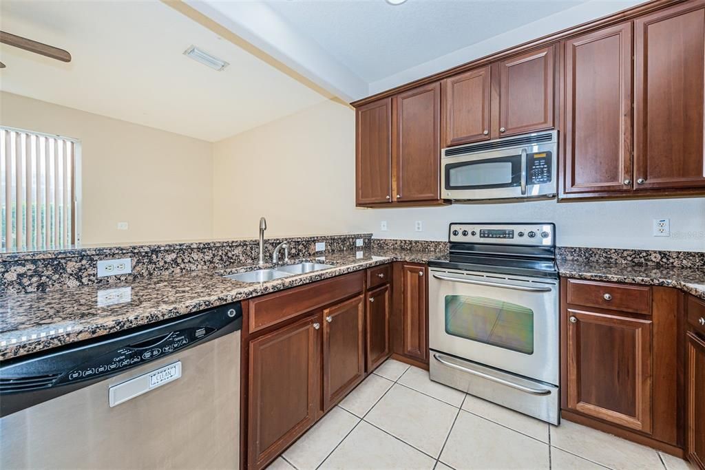Recently Sold: $320,000 (3 beds, 2 baths, 1420 Square Feet)