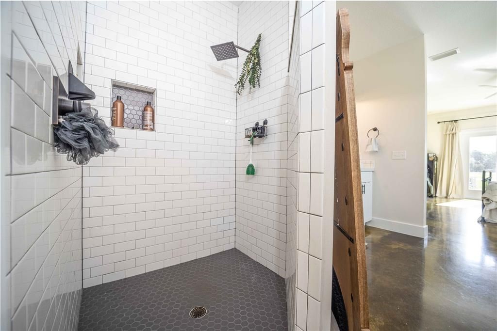 最近售出: $550,000 (3 贝兹, 2 浴室, 1806 平方英尺)