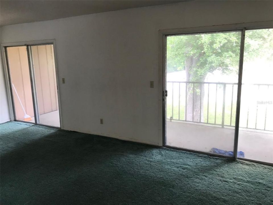 Recently Sold: $125,000 (2 beds, 2 baths, 897 Square Feet)