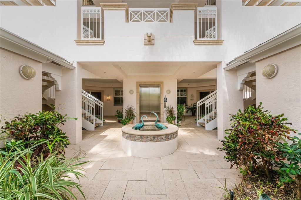Recently Sold: $3,795,000 (3 beds, 3 baths, 2247 Square Feet)