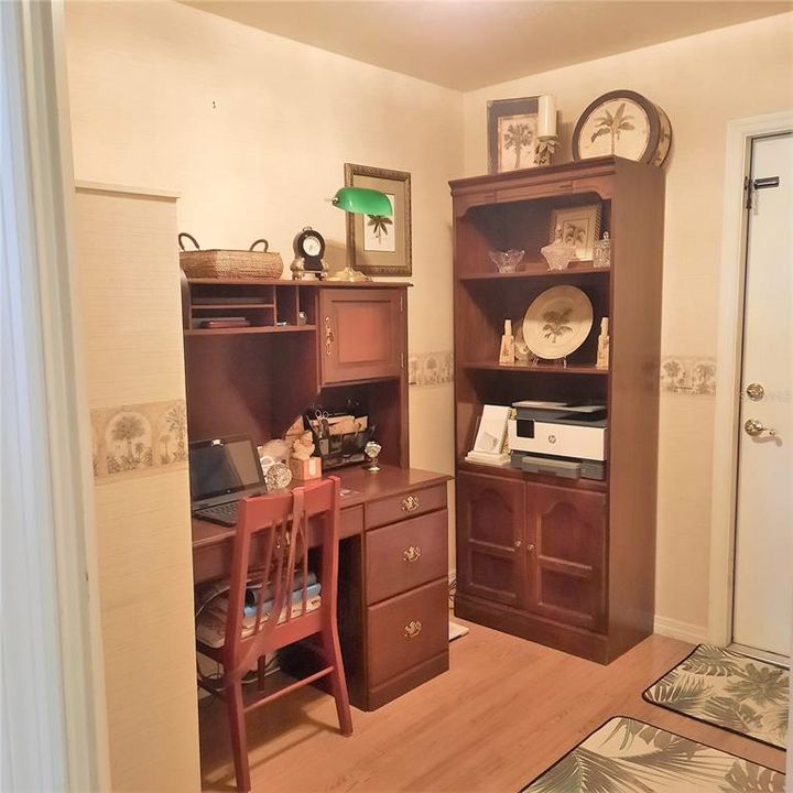 Vendido Recientemente: $399,900 (3 camas, 2 baños, 1681 Pies cuadrados)