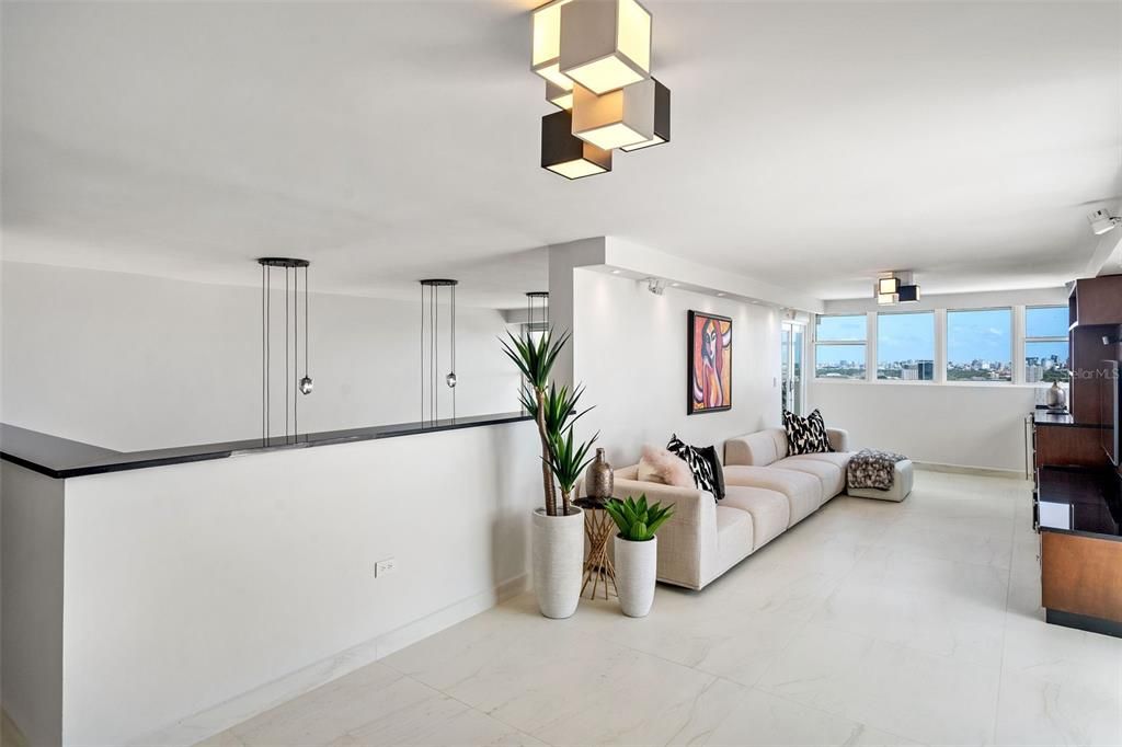 Recently Sold: $1,390,000 (3 beds, 3 baths, 4701 Square Feet)