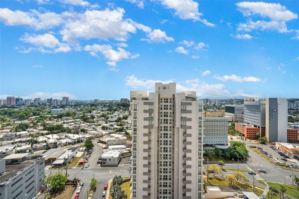 Recently Sold: $1,390,000 (3 beds, 3 baths, 4701 Square Feet)