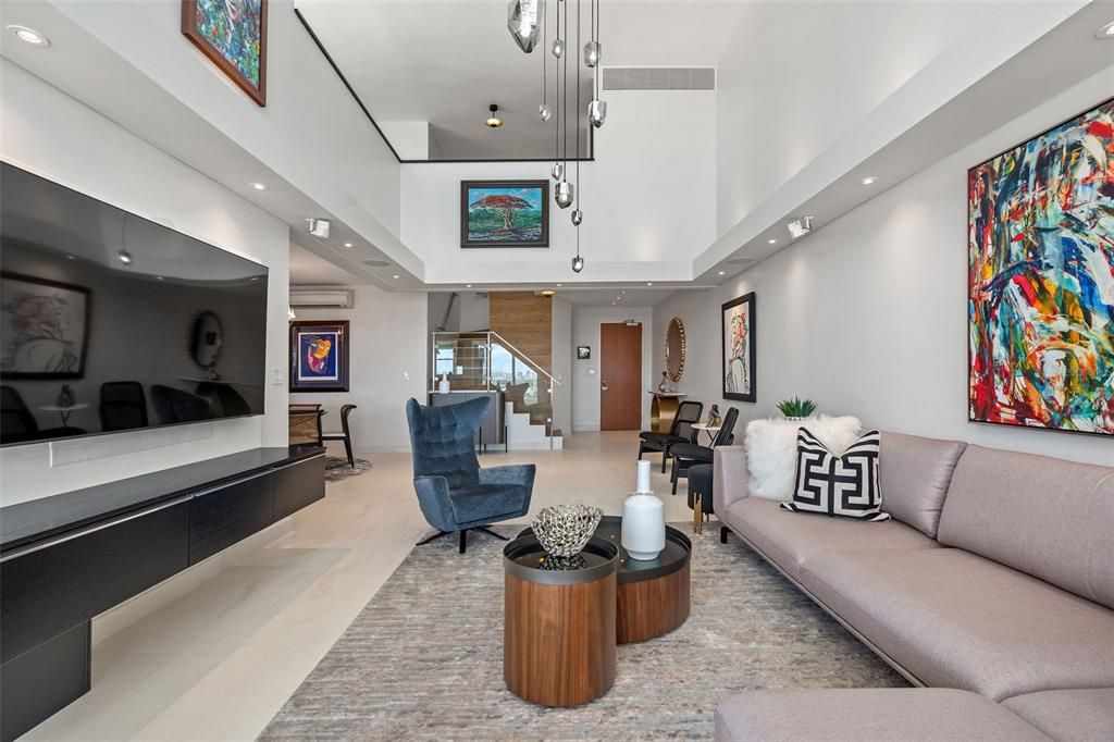 Recently Sold: $1,390,000 (3 beds, 3 baths, 4701 Square Feet)