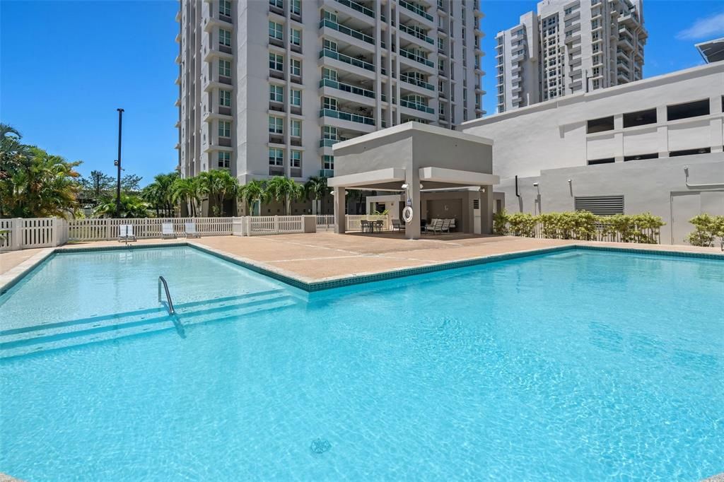 Recently Sold: $1,390,000 (3 beds, 3 baths, 4701 Square Feet)