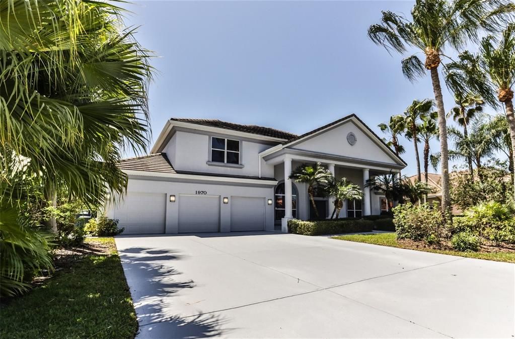 Vendido Recientemente: $989,000 (5 camas, 4 baños, 3699 Pies cuadrados)