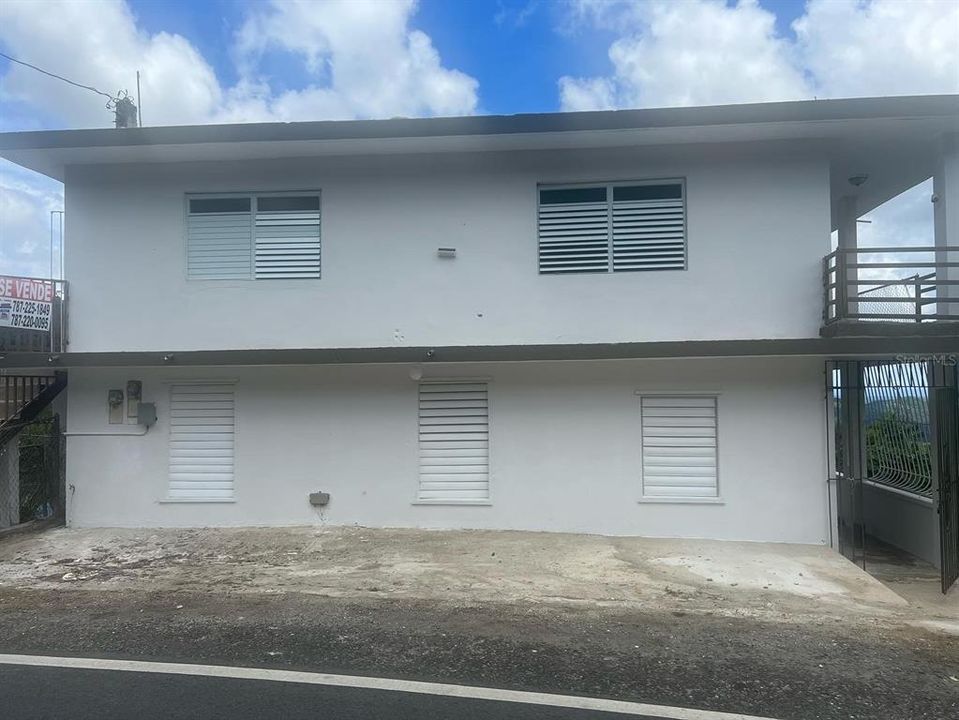 Vendido Recientemente: $85,900 (6 camas, 2 baños, 2400 Pies cuadrados)