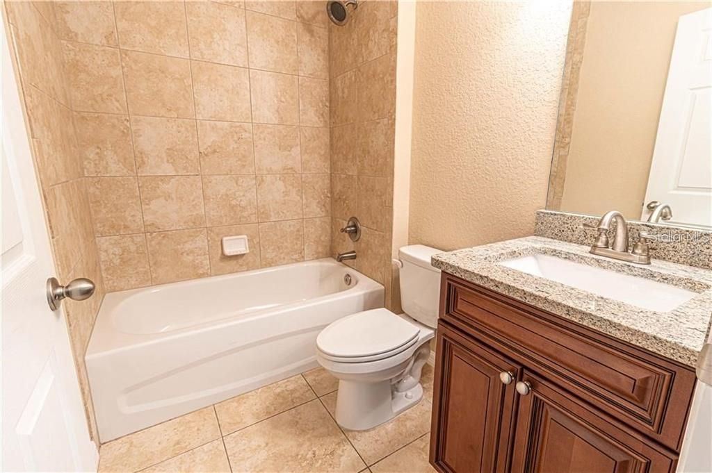 最近租的: $1,850 (3 贝兹, 2 浴室, 1415 平方英尺)