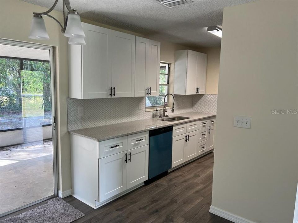 Recently Sold: $224,900 (3 beds, 2 baths, 1056 Square Feet)