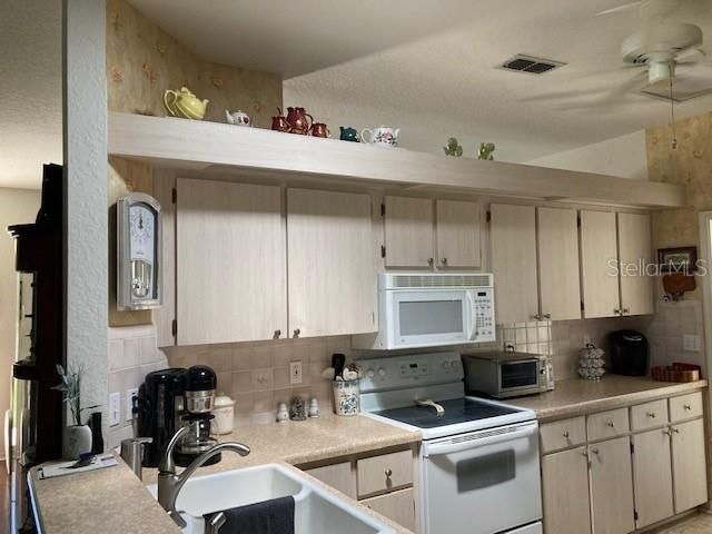 Recently Sold: $259,000 (2 beds, 2 baths, 1526 Square Feet)