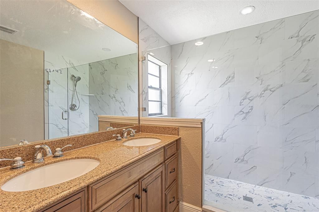 Recently Sold: $510,000 (3 beds, 2 baths, 1969 Square Feet)