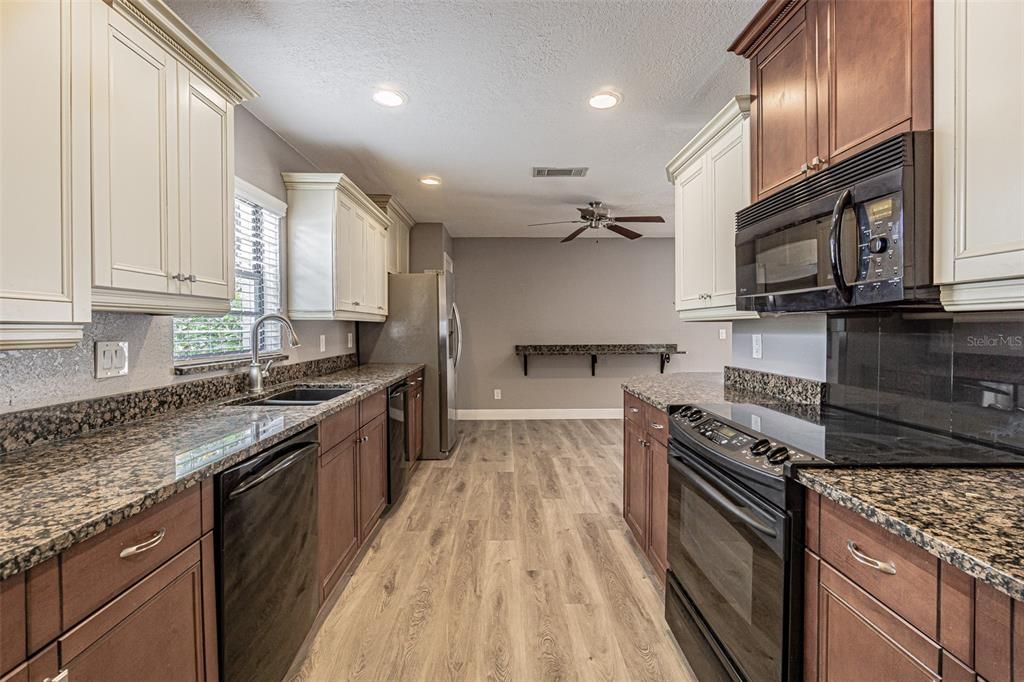 Recently Sold: $510,000 (3 beds, 2 baths, 1969 Square Feet)