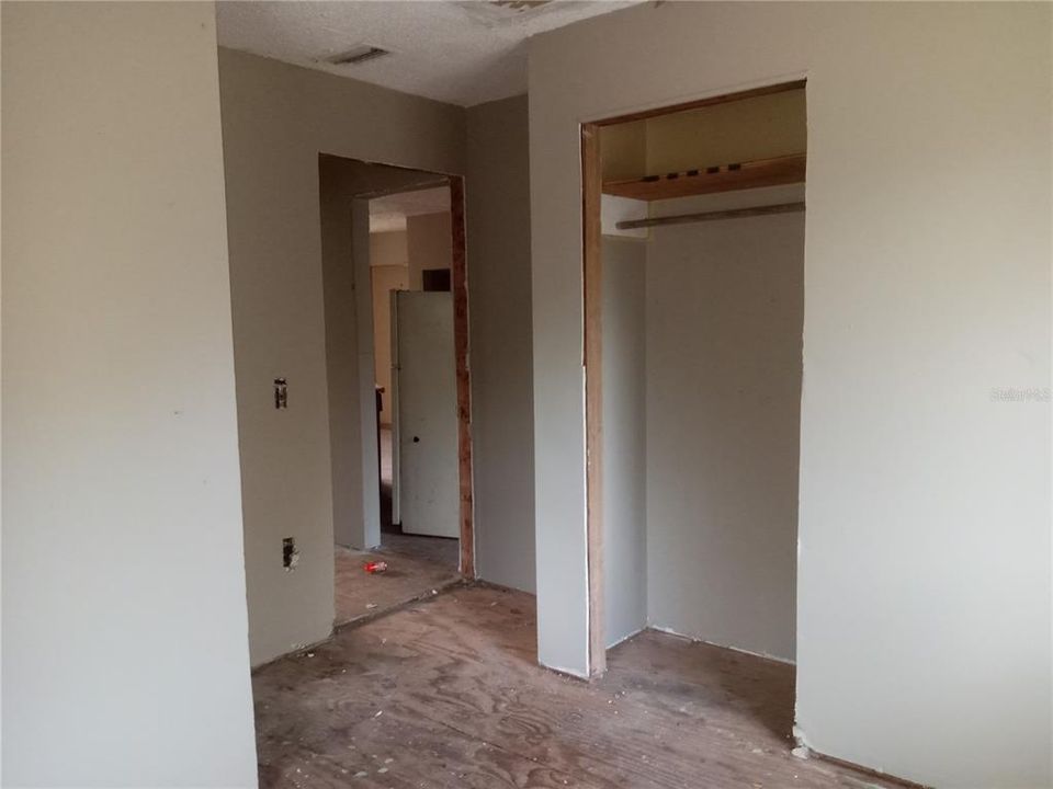 Vendido Recientemente: $69,900 (4 camas, 1 baños, 1232 Pies cuadrados)