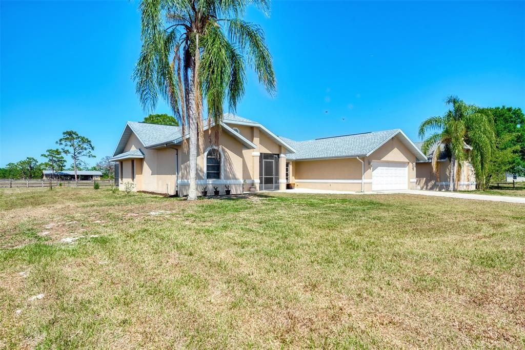 Recently Sold: $599,900 (3 beds, 2 baths, 2006 Square Feet)
