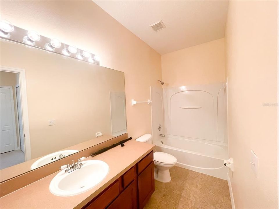 最近租的: $2,200 (3 贝兹, 2 浴室, 1668 平方英尺)