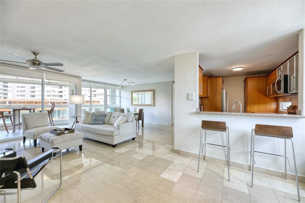 Recently Sold: $645,000 (2 beds, 2 baths, 1323 Square Feet)