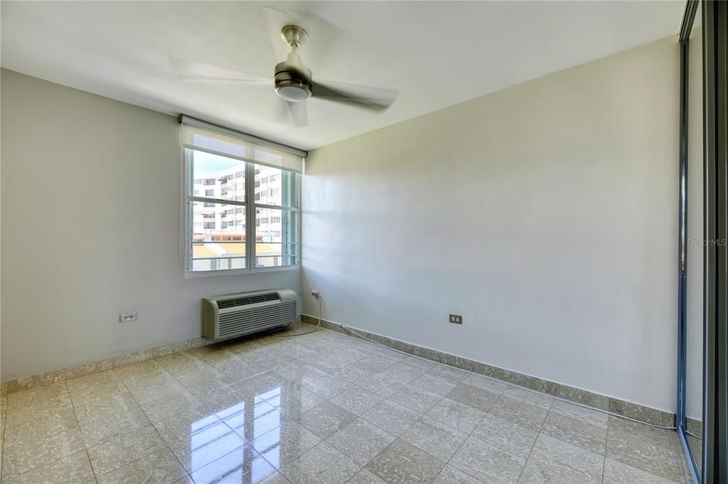 Vendido Recientemente: $645,000 (2 camas, 2 baños, 1323 Pies cuadrados)