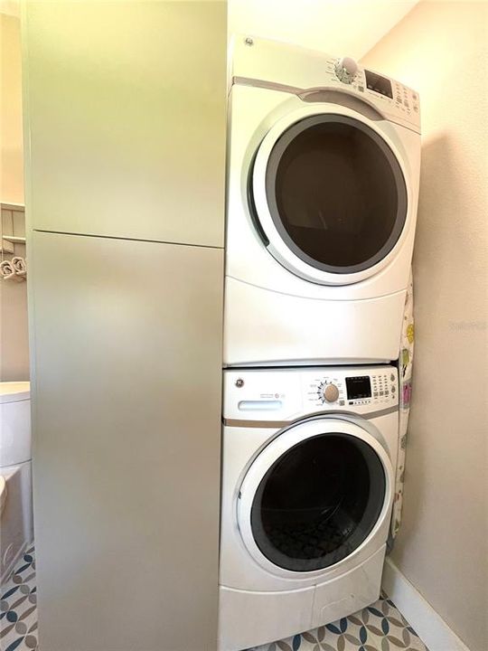 Washer and dryer with storage